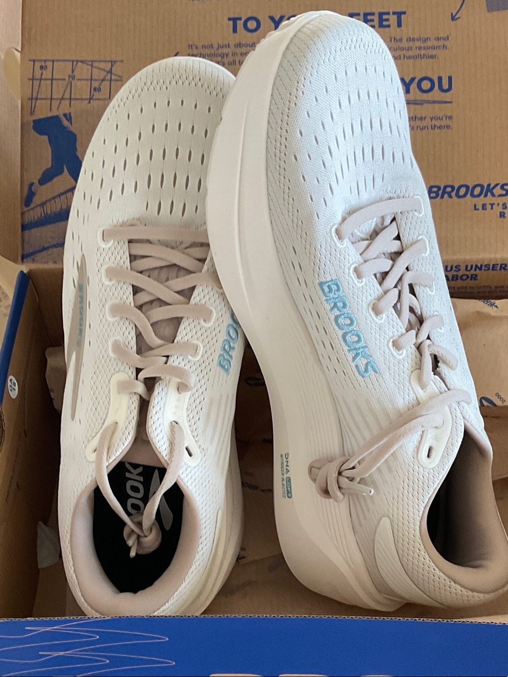 Brooks Athletic Shoes in Cream with Light Blue